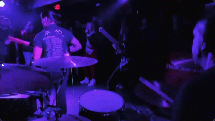 Obesity en el Rainbow Bar and Grill el 21 de enero de 2020